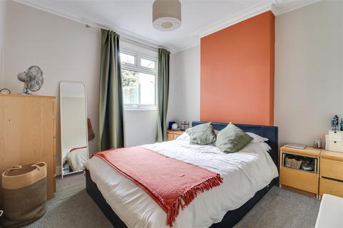 1 bedroom flat for sale, St. Georges Park Avenue, Westcliff-on-Sea SS0