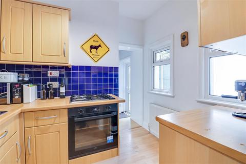 1 bedroom flat for sale, St. Georges Park Avenue, Westcliff-on-Sea SS0