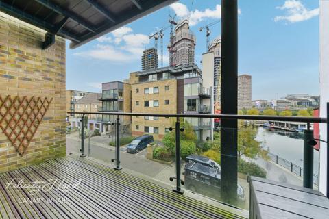 2 bedroom apartment for sale, Boardwalk Place, London