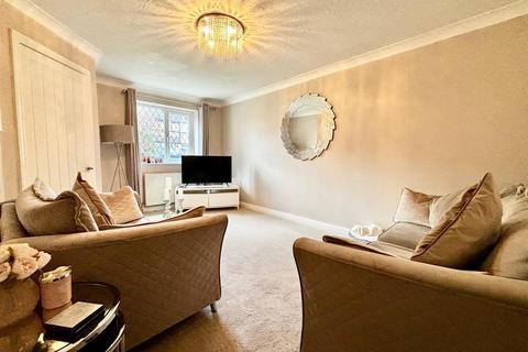 2 bedroom townhouse for sale, Cromwell Rise, Kippax, Leeds