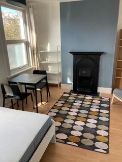 1 bedroom in a house share to rent, Aldeburgh Street, London SE10