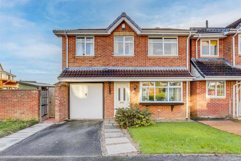 4 bedroom detached house for sale, Fircroft Drive, Hucknall NG15