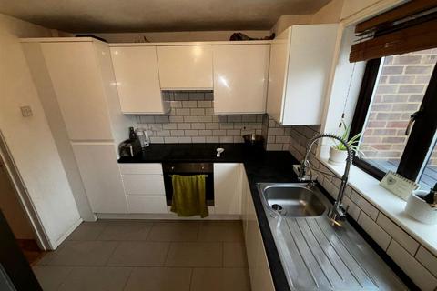 3 bedroom terraced house for sale, Green Croft, Hatfield