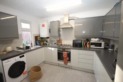 undefined, Dunstable Road, Luton, LU4
