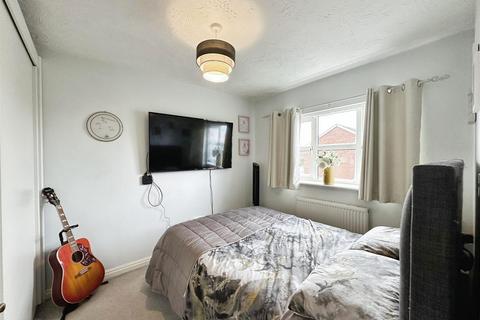 3 bedroom end of terrace house for sale, Mast Drive, Hull HU9