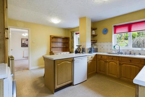 1 Barnfields, Cleobury Mortimer, Kidderminster, DY14 8RG