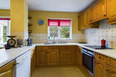 1 Barnfields, Cleobury Mortimer, Kidderminster, DY14 8RG