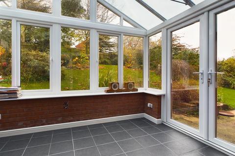 1 Barnfields, Cleobury Mortimer, Kidderminster, DY14 8RG