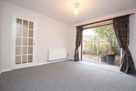 2 bedroom flat to rent, Reynolds Close, Keynsham BS31