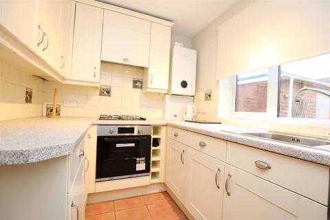 2 bedroom flat to rent, Reynolds Close, Keynsham BS31