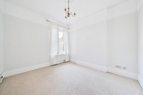 3 bedroom flat for sale, Barcombe Avenue, Streatham