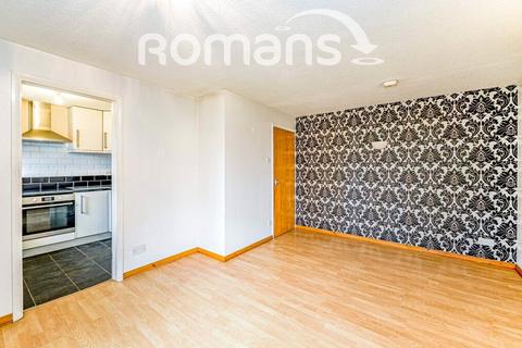 2 bedroom maisonette for sale, Holmers Court, Holmers Farm Way, High Wycombe