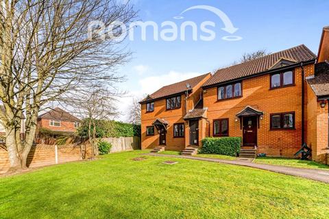 2 bedroom maisonette for sale, Holmers Court, Holmers Farm Way, High Wycombe