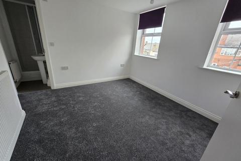 2 bedroom flat to rent, CROSSLEY STREET FLAT,RIPLEY,DERBYSHIRE