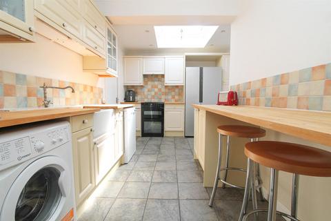 3 bedroom semi-detached bungalow for sale, Benfleet Close, Sutton SM1