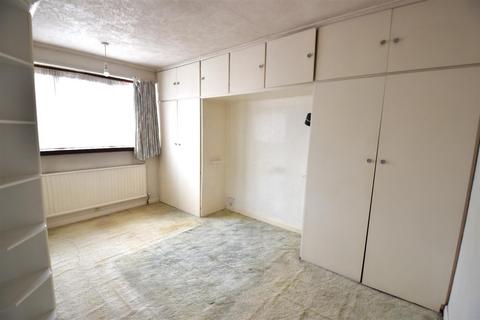 3 bedroom end of terrace house for sale, Sparrows Lane, New Eltham SE9