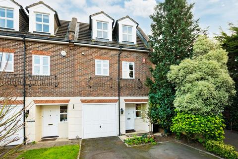 5 bedroom end of terrace house for sale, Sandown Gate, Esher, Surrey, KT10