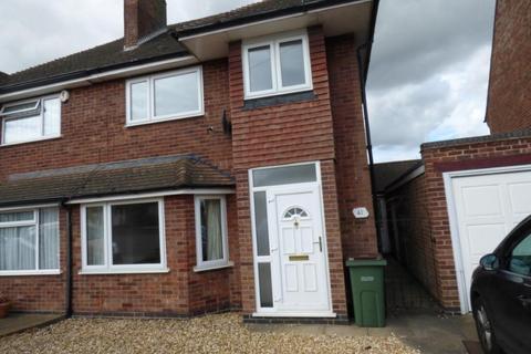 3 bedroom semi-detached house to rent, Park Crescent, Oadby