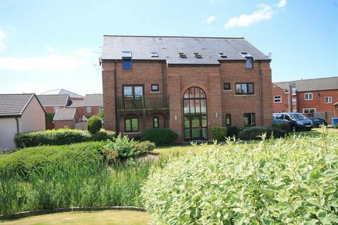 2 bedroom flat for sale, Highland Drive, Chorley PR7