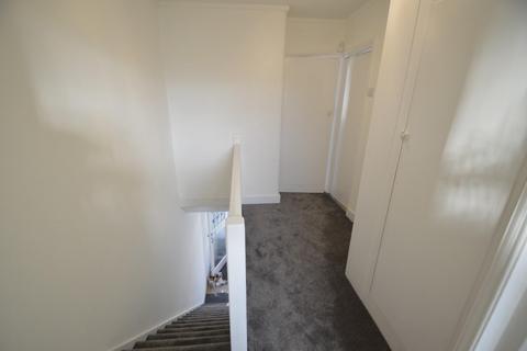 3 bedroom terraced house to rent, South Park Road, Ilford