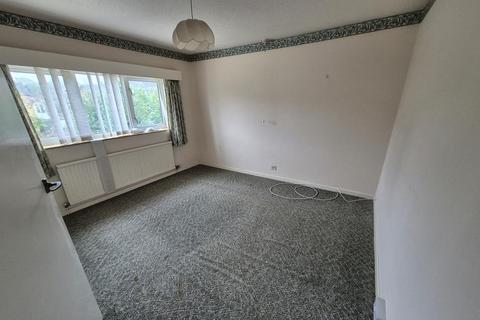 38 Lang Road, Crewkerne, TA18 8HH