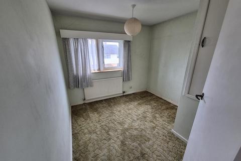 38 Lang Road, Crewkerne, TA18 8HH