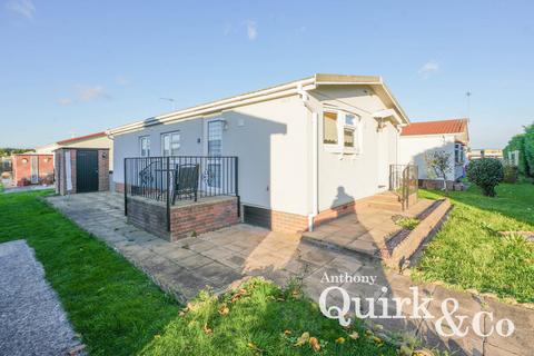 2 bedroom park home for sale, Kings Park Creek Road, Canvey Island, SS8