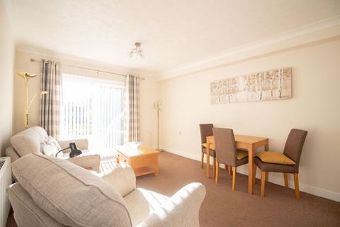 1 bedroom apartment for sale, Rosecott, Havant Road, Horndean, PO8 0XA