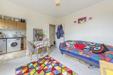 1 bedroom flat to rent, Kingston Road, London SW19