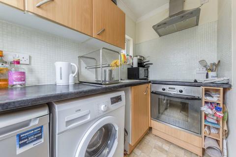 1 bedroom flat to rent, Kingston Road, London SW19