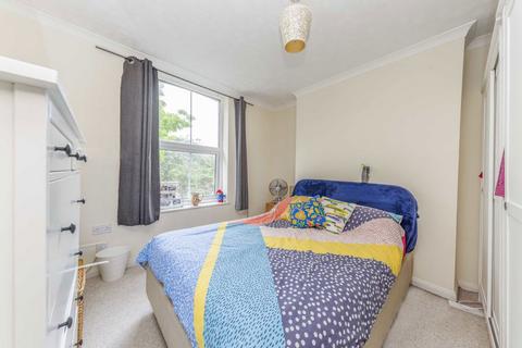 1 bedroom flat to rent, Kingston Road, London SW19