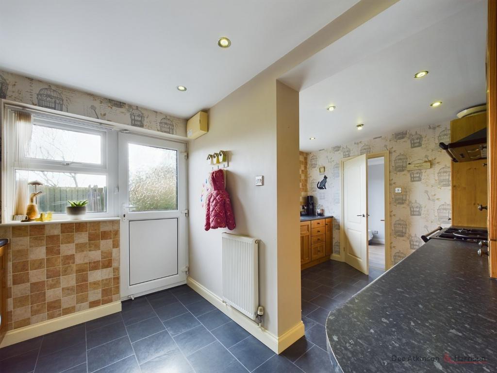 Kitchen/Utility Room