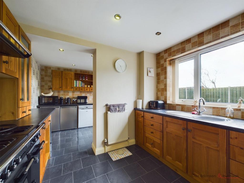 Kitchen/Utility Room