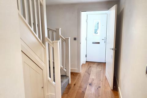 Ivy Leaze Back Street, Hawkesbury Upton, Badminton, GL9 1BB