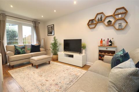 2 bedroom end of terrace house for sale, Russells Mews, Woking GU22