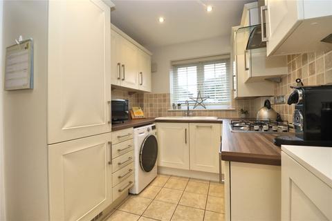 2 bedroom end of terrace house for sale, Russells Mews, Woking GU22