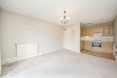 1 bedroom flat to rent, Westcombe Park Road, London SE3