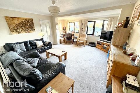 9 Cavendish Drive, Northampton, NN3 3DH