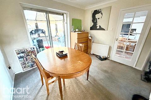 9 Cavendish Drive, Northampton, NN3 3DH