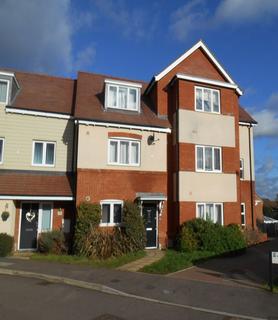 2 bedroom flat to rent, GARSTON WD25