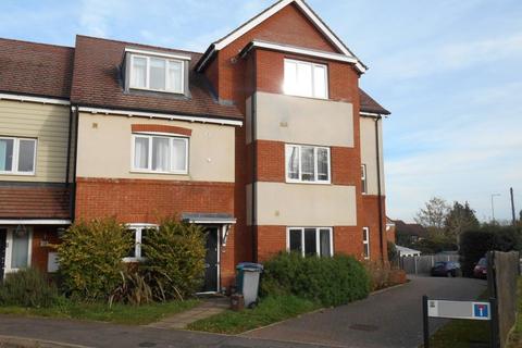 2 bedroom flat to rent, GARSTON WD25