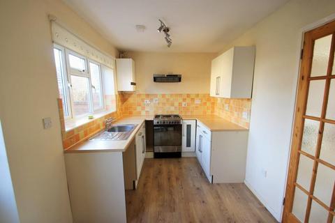 2 bedroom house to rent, Stembridge Way, Taunton TA2