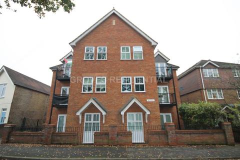 2 bedroom flat for sale, Claremont Road, West Byfleet