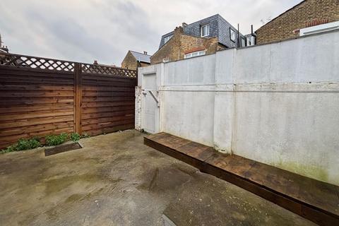 2 bedroom flat for sale, 63 Davis Road, Shepard's Bush, London, W3 7SF