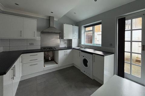 2 bedroom flat for sale, 63 Davis Road, Shepard's Bush, London, W3 7SF