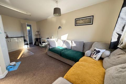 2 bedroom ground floor flat for sale, Ground Floor Flat - Loatland Street, Desborough, Kettering