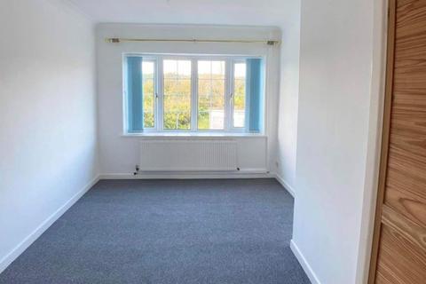 2 bedroom flat to rent, Waunlon, Porthcawl CF36