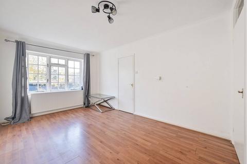 23 Muncies Mews, London, SE6 1ER