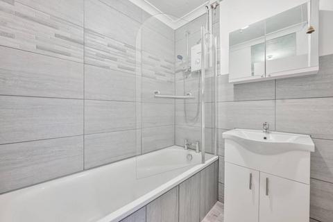 23 Muncies Mews, London, SE6 1ER