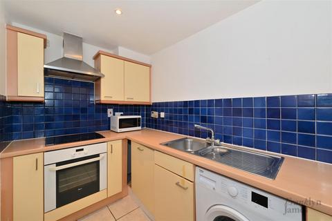 2 bedroom apartment for sale, Barrier Point Road, London, E16